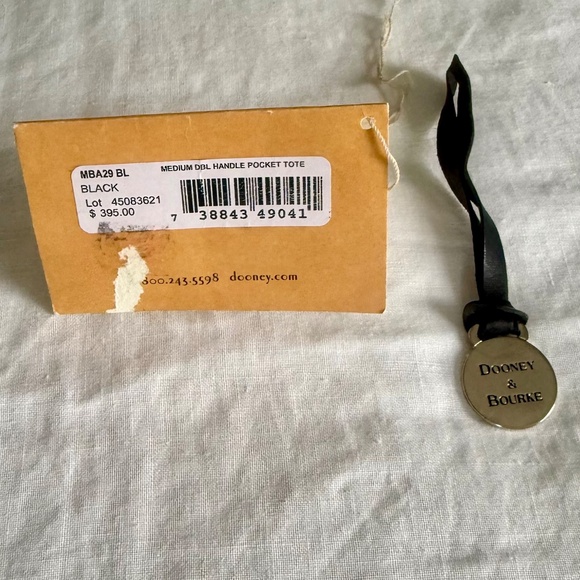 Vintage Dooney & Bourke Alto Black Leather Medium Pocket Tote - Picture 8 of 8